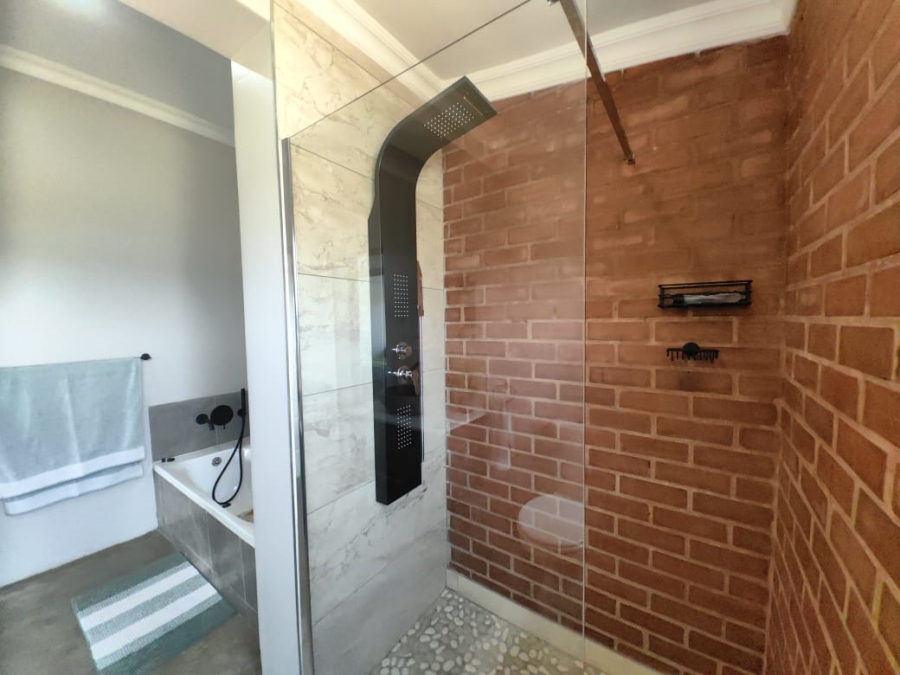 5 Bedroom Property for Sale in La Camargue Private Country Estate North West